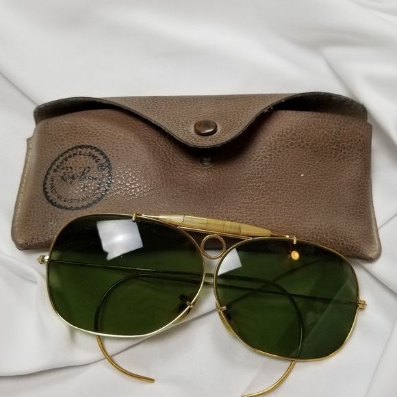 Vintage Ray-Ban bullet hole sunglasses - Picture 3 of 8